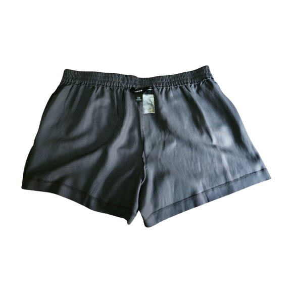 Torrid Plus-size Stretchy Linen Blend High Rise Gray Shorts with Pockets Size 24 - Picture 8 of 12